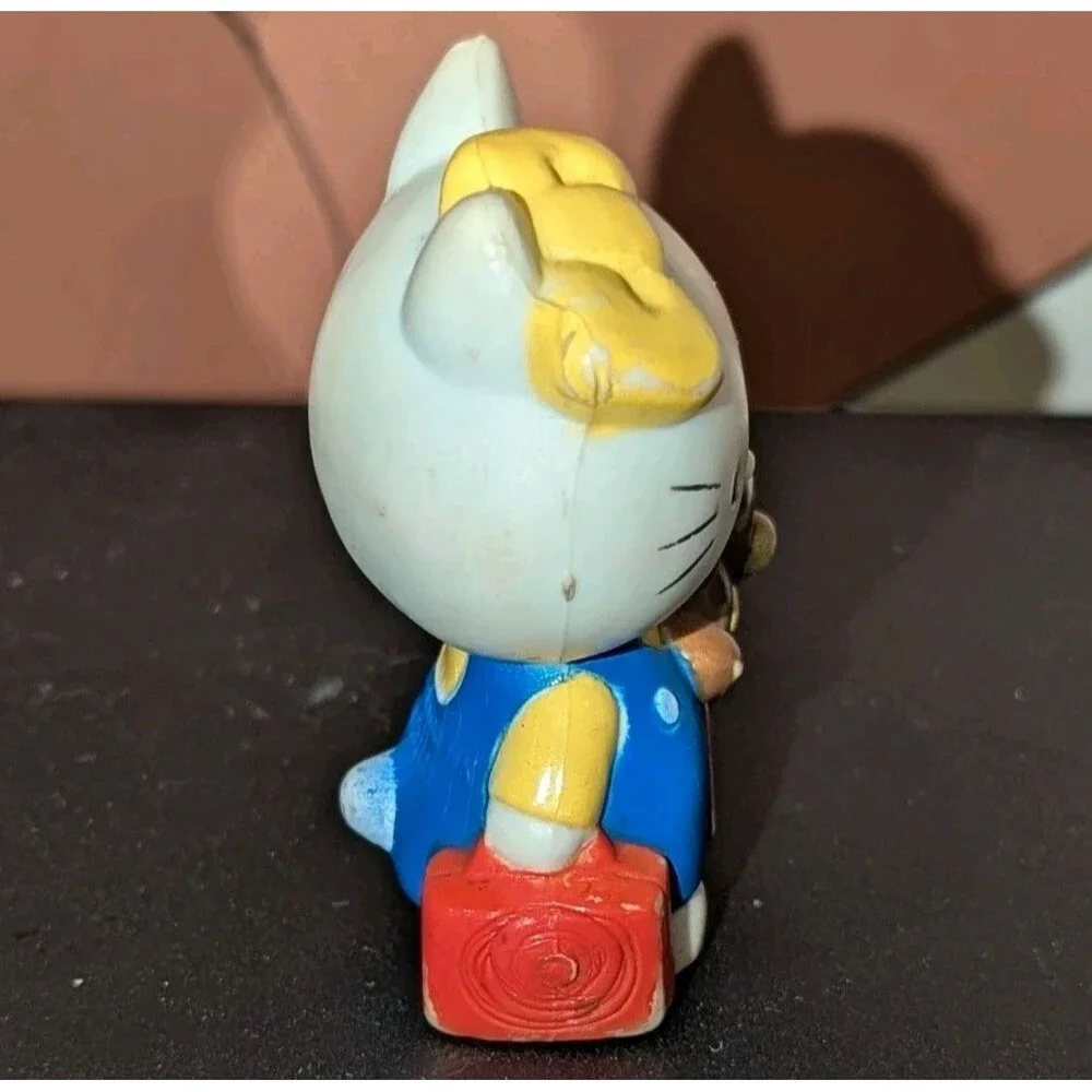 Vintage 1983 SANRIO Hello Kitty ANNA GARDENER 2